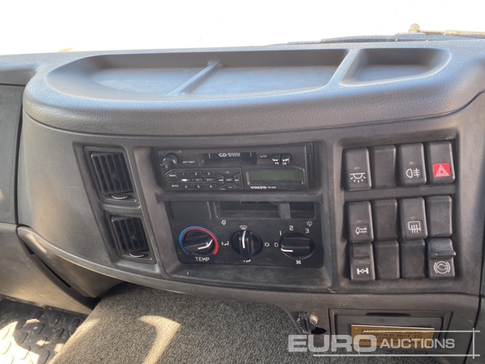 משאית מכל 2002 Volvo FL6 18: תמונה 28