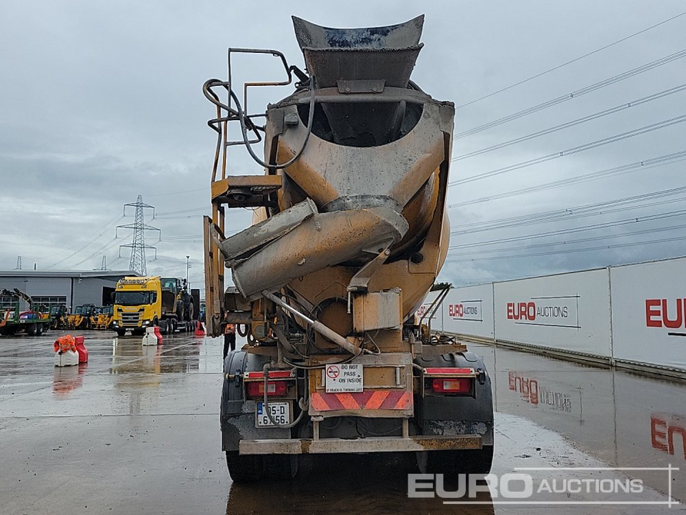 2005 Hino FM700 - משאית מערבלת בטון: תמונה 4 2005 Hino FM700 - משאית מערבלת בטון: תמונה 4