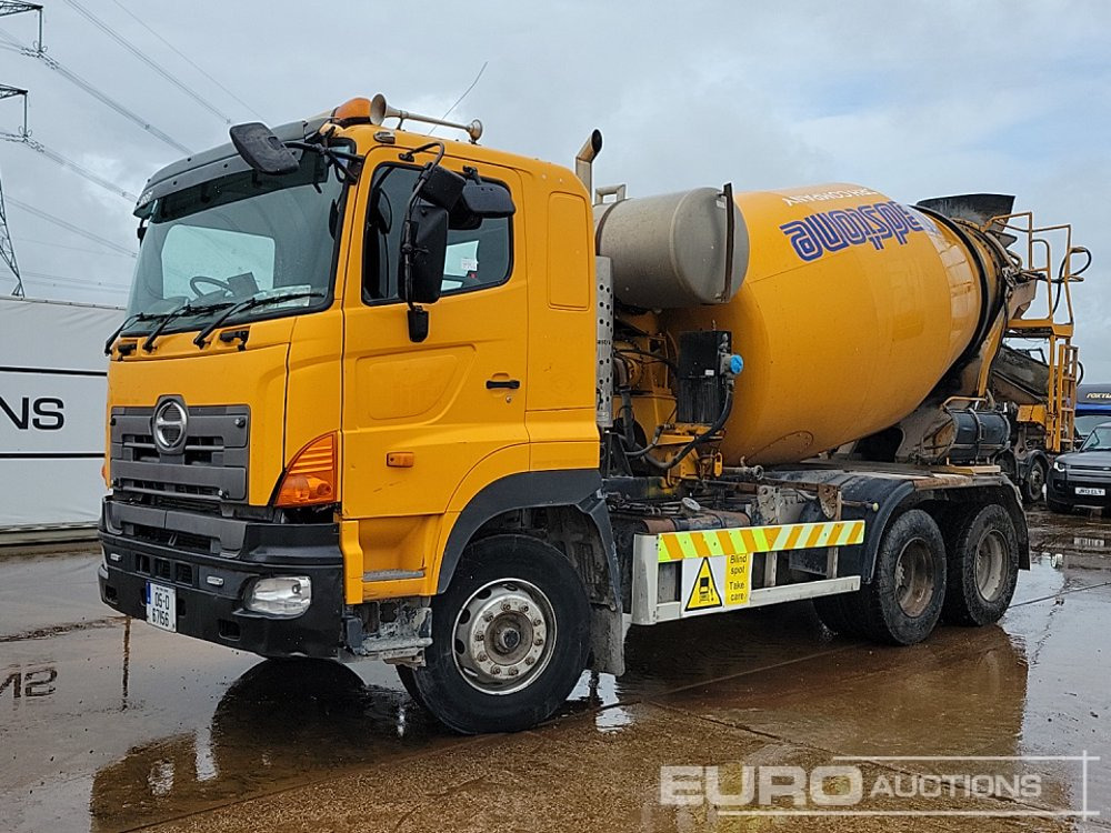 2005 Hino FM700 - משאית מערבלת בטון: תמונה 1 2005 Hino FM700 - משאית מערבלת בטון: תמונה 1