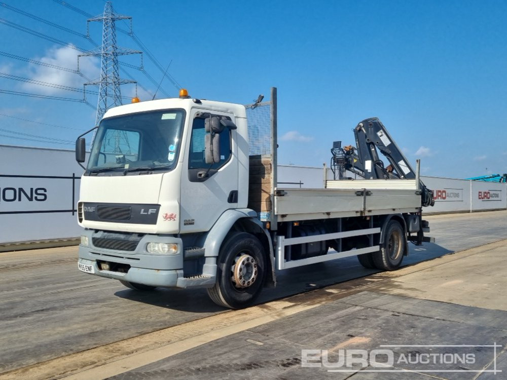 2006 DAF LF55.220 - משאית צד נופל/ שטוחה: תמונה 1 2006 DAF LF55.220 - משאית צד נופל/ שטוחה: תמונה 1