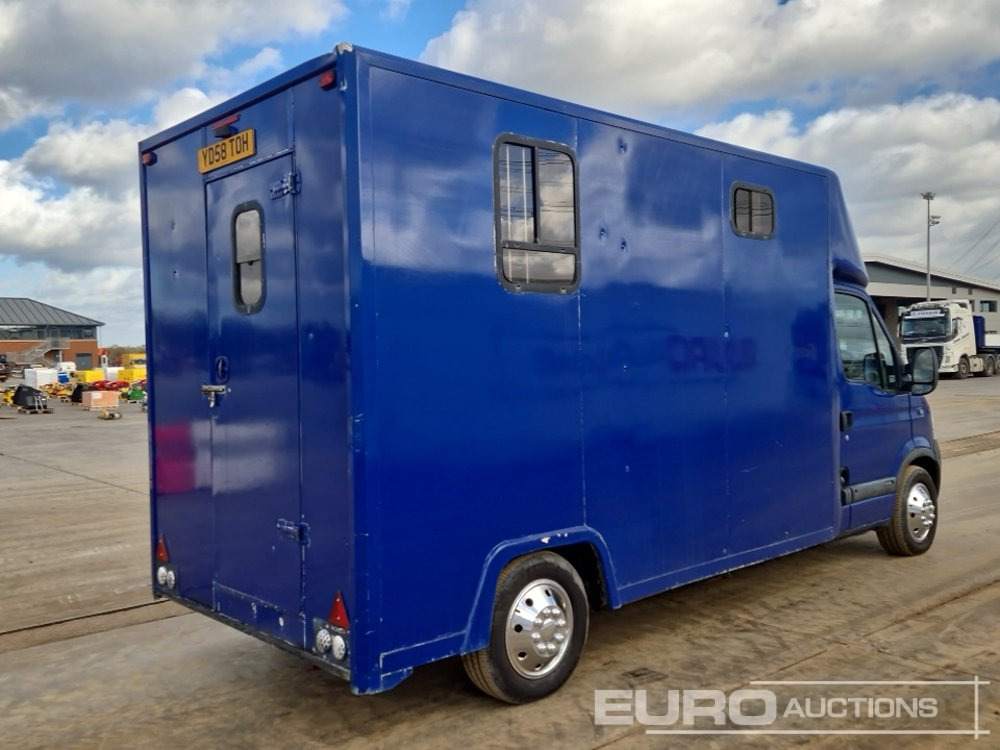 2008 Nissan Interstar - כלי רכב מסחרי עם תיבה: תמונה 5 2008 Nissan Interstar - כלי רכב מסחרי עם תיבה: תמונה 5