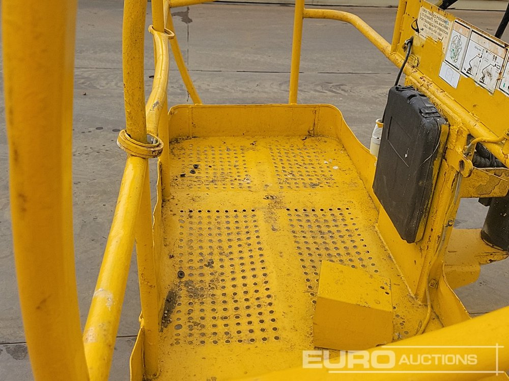 פלטפורמה אווירית 2010 Haulotte HA260PX: תמונה 14