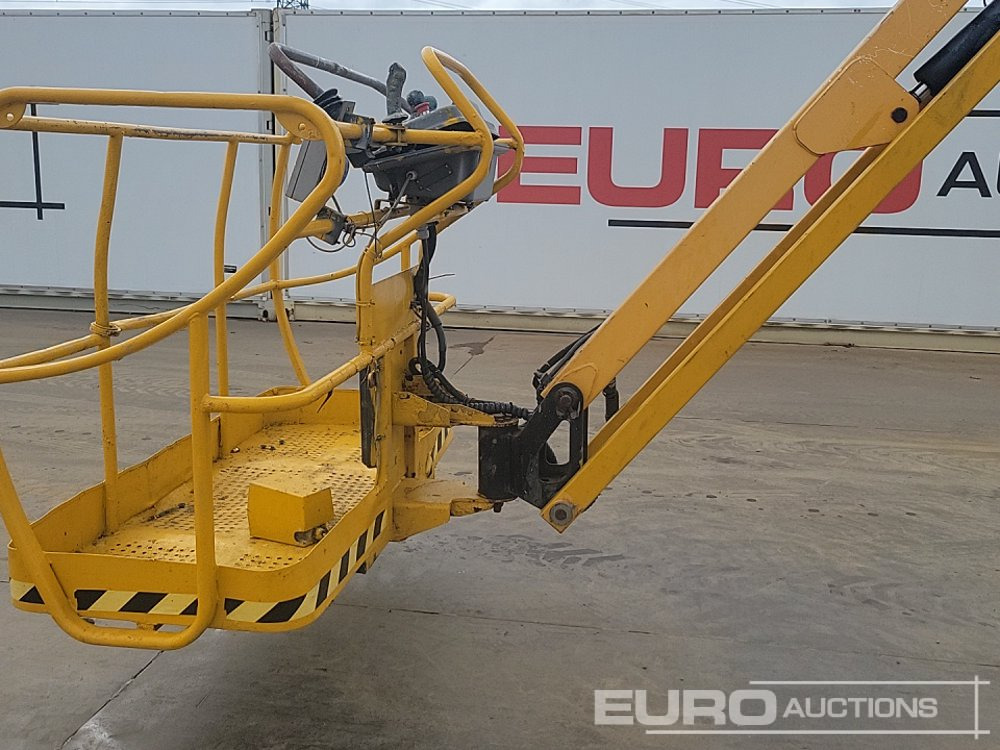 פלטפורמה אווירית 2010 Haulotte HA260PX: תמונה 23