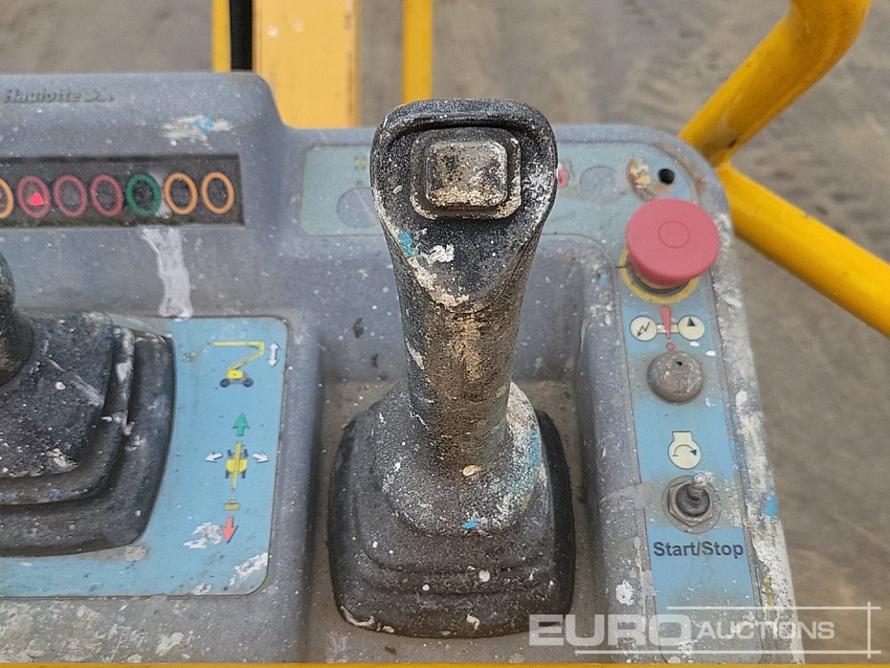 פלטפורמה אווירית 2010 Haulotte HA260PX: תמונה 19