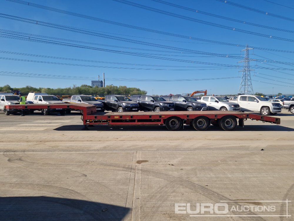 2011 Lin Trailers Tri Axle Extendable Step Frame Low Loader Trailer, Outriggers, Rear Steer - סמיטריילר עם מטען נמוך: תמונה 2 2011 Lin Trailers Tri Axle Extendable Step Frame Low Loader Trailer, Outriggers, Rear Steer - סמיטריילר עם מטען נמוך: תמונה 2