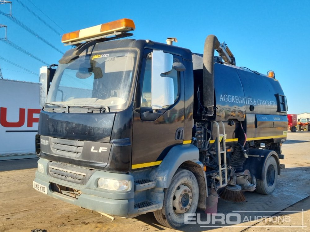 2012 DAF LF55.220 - מטאטא כבישים: תמונה 1 2012 DAF LF55.220 - מטאטא כבישים: תמונה 1