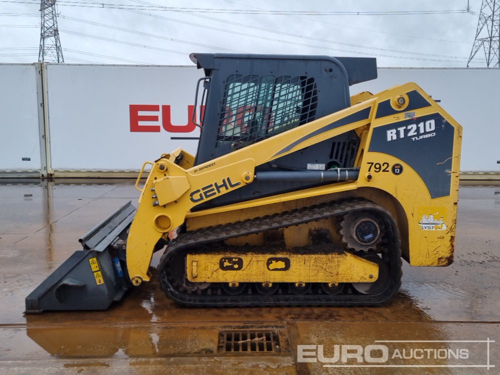 2012 Gehl RT210 - מעמיס היגוי החלקה: תמונה 2 2012 Gehl RT210 - מעמיס היגוי החלקה: תמונה 2
