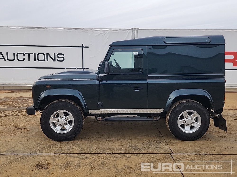 2012 Land Rover Defender 90 - SUV: תמונה 2 2012 Land Rover Defender 90 - SUV: תמונה 2