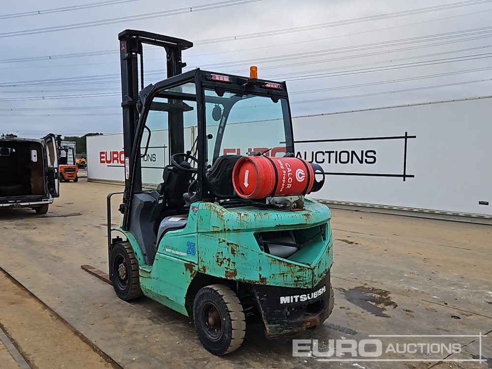 2012 Mitsubishi FG25N - מלגזה: תמונה 3 2012 Mitsubishi FG25N - מלגזה: תמונה 3