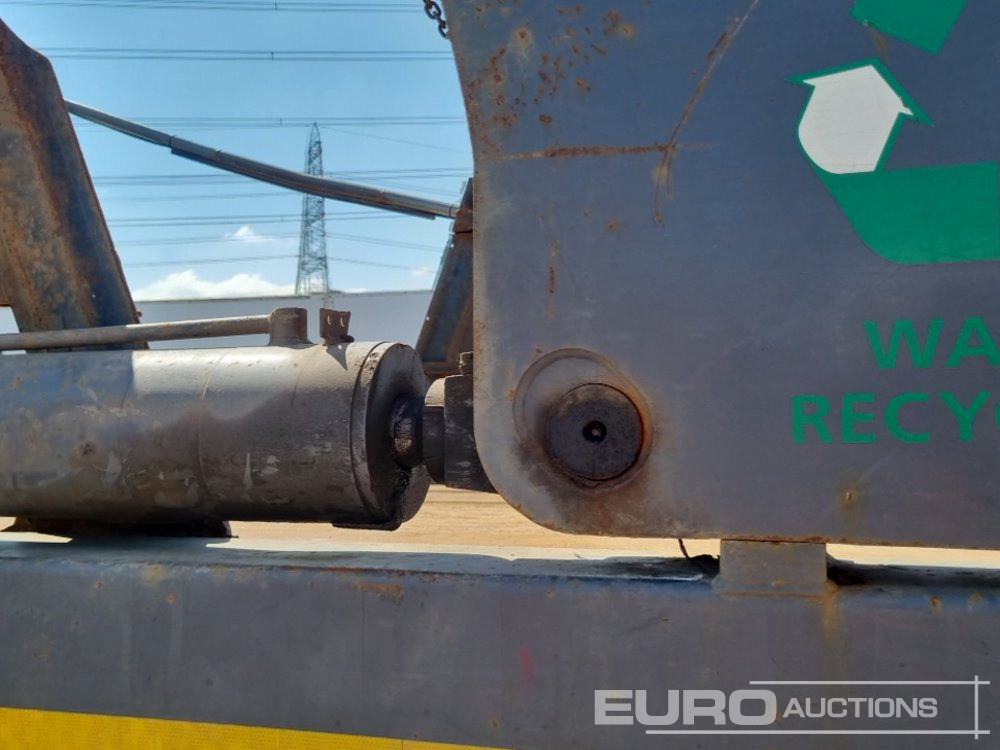 משאית דילוג העמסה 2012 Scania P230: תמונה 24
