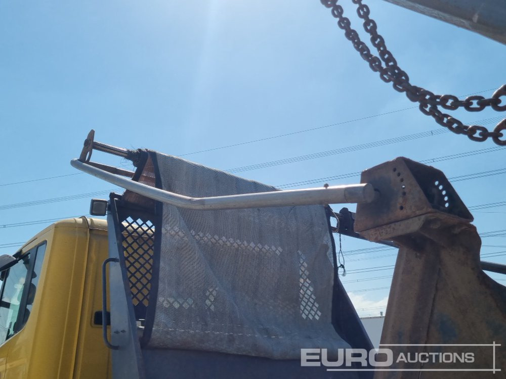 משאית דילוג העמסה 2012 Scania P230: תמונה 25