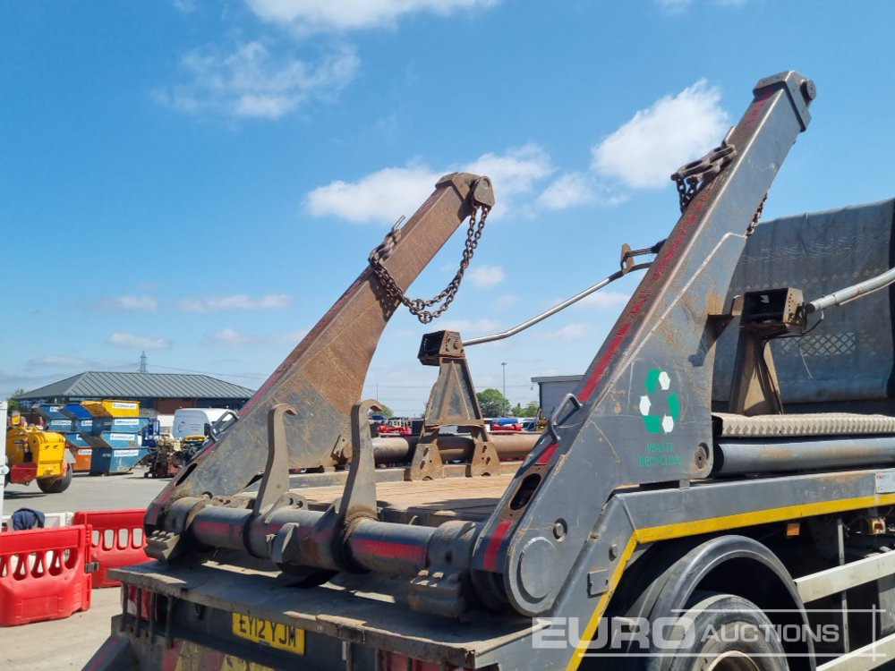 משאית דילוג העמסה 2012 Scania P230: תמונה 17