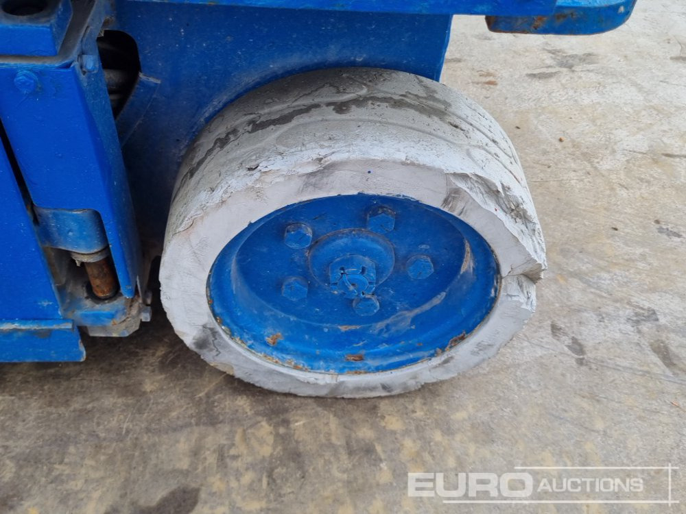 פלטפורמה אווירית 2012 SkyJack SJIII-3219: תמונה 9