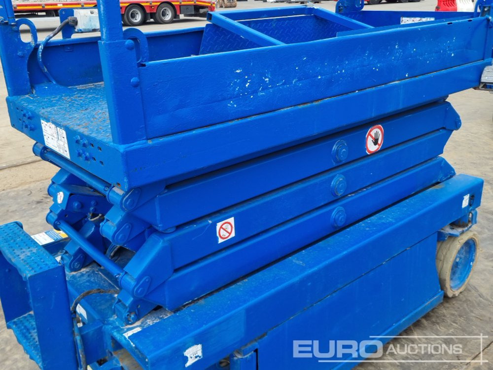פלטפורמה אווירית 2012 SkyJack SJIII-3219: תמונה 13