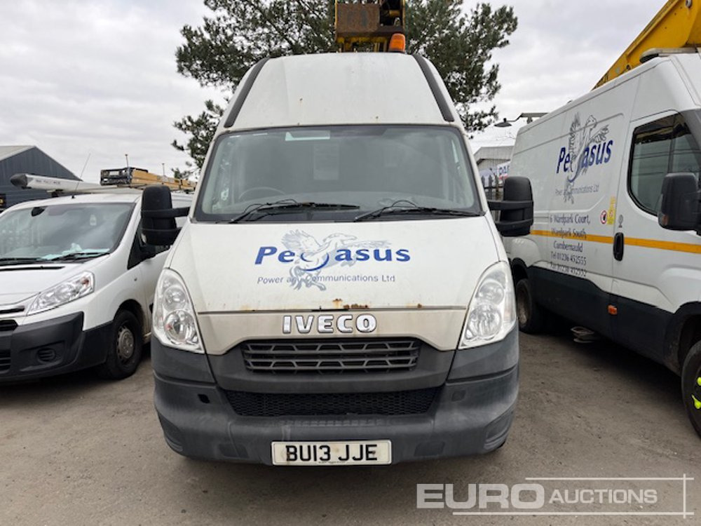 2013 Iveco 70C17 - פלטפורמה אווירית מותקנת על משאית: תמונה 5 2013 Iveco 70C17 - פלטפורמה אווירית מותקנת על משאית: תמונה 5
