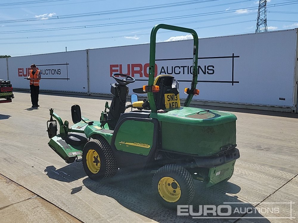 2013 John Deere 1445 - מכסחת גינה: תמונה 3 2013 John Deere 1445 - מכסחת גינה: תמונה 3