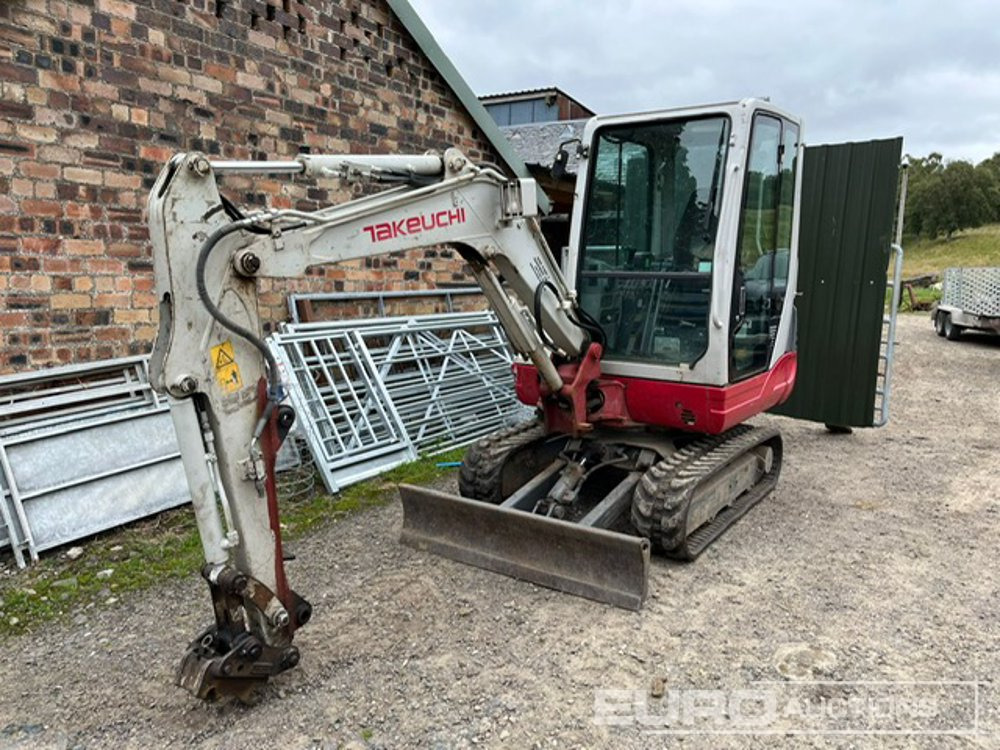 2013 Takeuchi TB228 - מיני מחפר: תמונה 1 2013 Takeuchi TB228 - מיני מחפר: תמונה 1