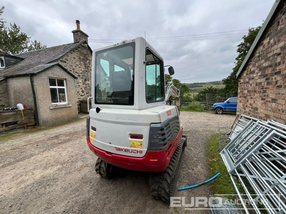 2013 Takeuchi TB228 - מיני מחפר: תמונה 3 2013 Takeuchi TB228 - מיני מחפר: תמונה 3