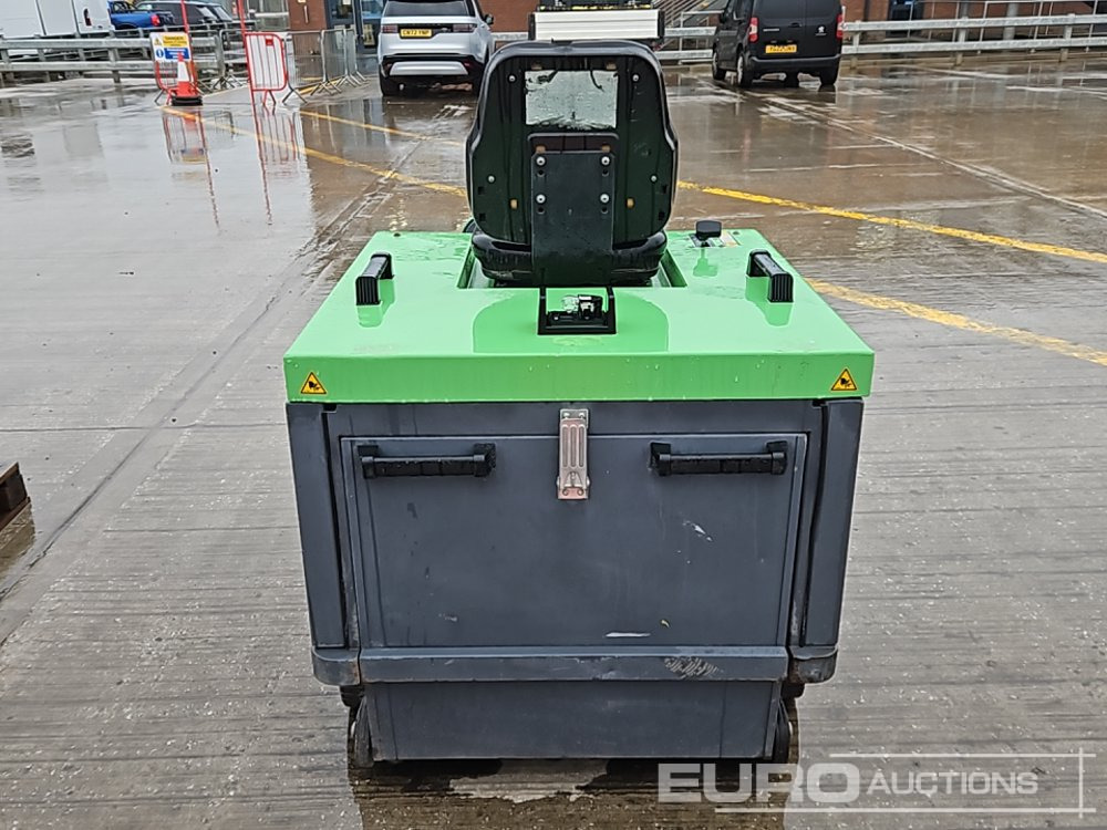 2014 IPC 1010E - ציוד בנייה: תמונה 4 2014 IPC 1010E - ציוד בנייה: תמונה 4