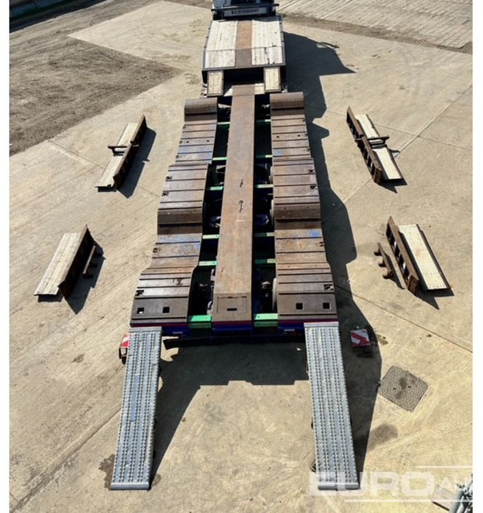 2015 Cheiftain Tri Axle Extenable Low Loader Trailer - סמיטריילר עם מטען נמוך: תמונה 4 2015 Cheiftain Tri Axle Extenable Low Loader Trailer - סמיטריילר עם מטען נמוך: תמונה 4