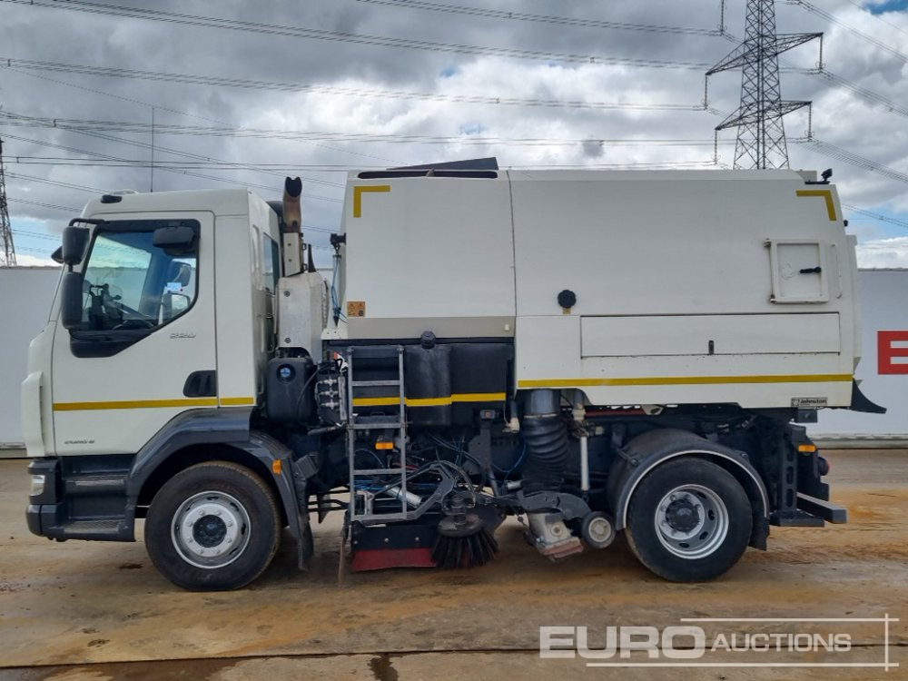 2015 DAF LF55.220 - מטאטא כבישים: תמונה 2 2015 DAF LF55.220 - מטאטא כבישים: תמונה 2