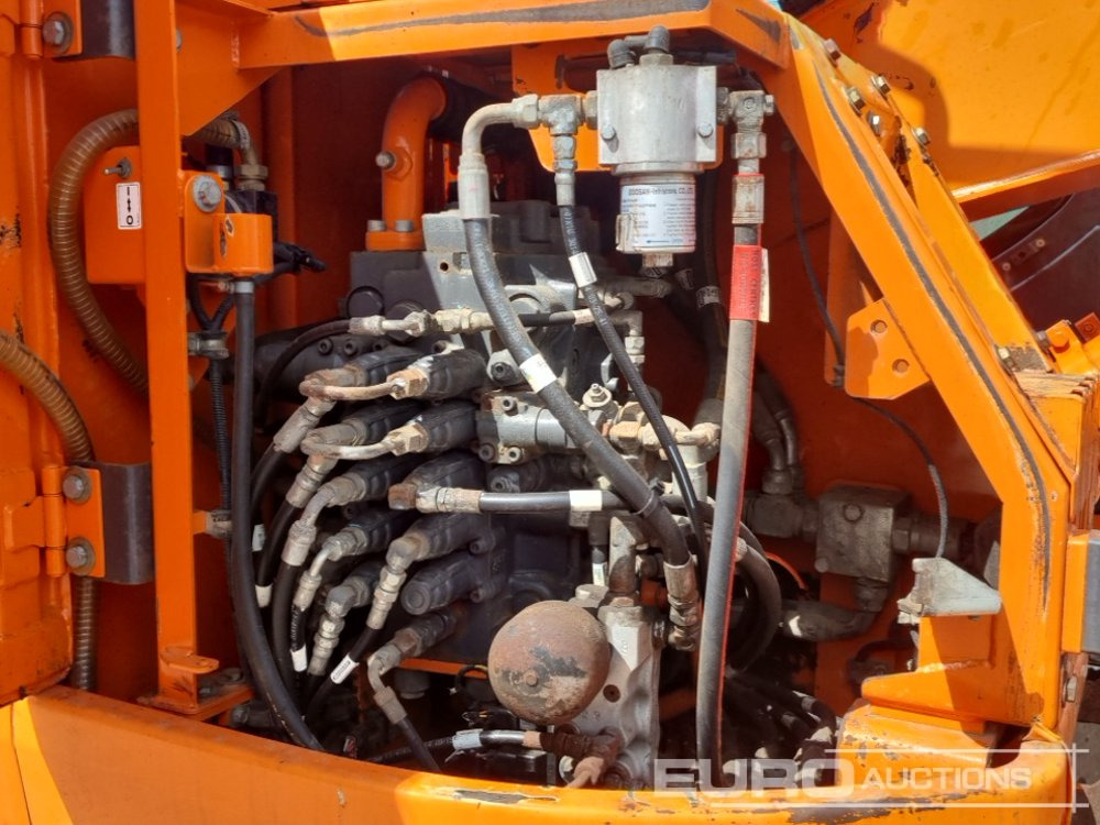 מחפר סורק 2015 Doosan DX140LCR-3: תמונה 17