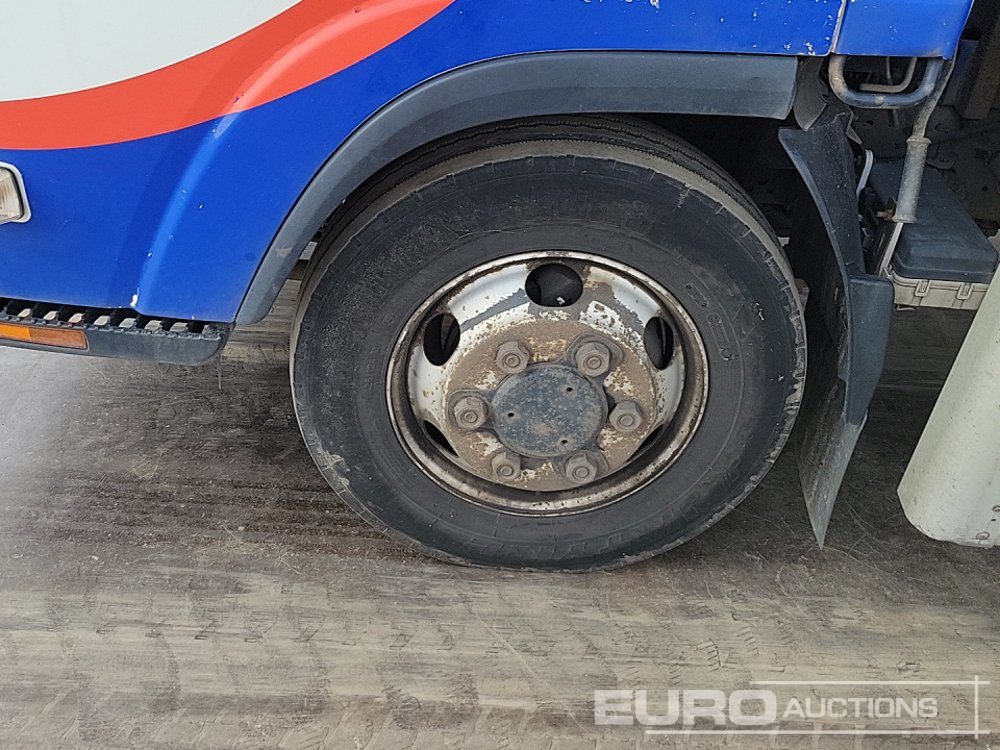 משאית צד נופל/ שטוחה 2015 Isuzu NPR: תמונה 9