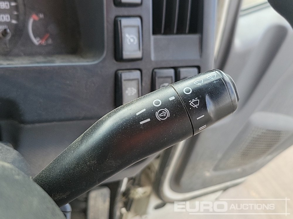משאית צד נופל/ שטוחה 2015 Isuzu NPR: תמונה 25