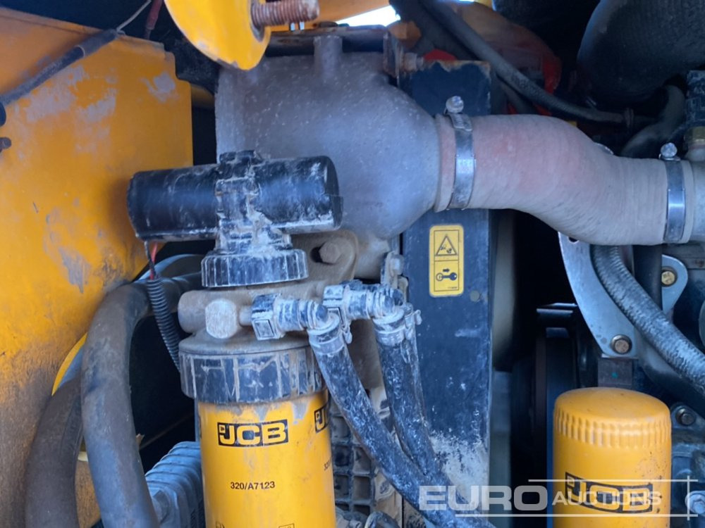 מיני מסיר פסולת 2015 JCB 6TST: תמונה 28