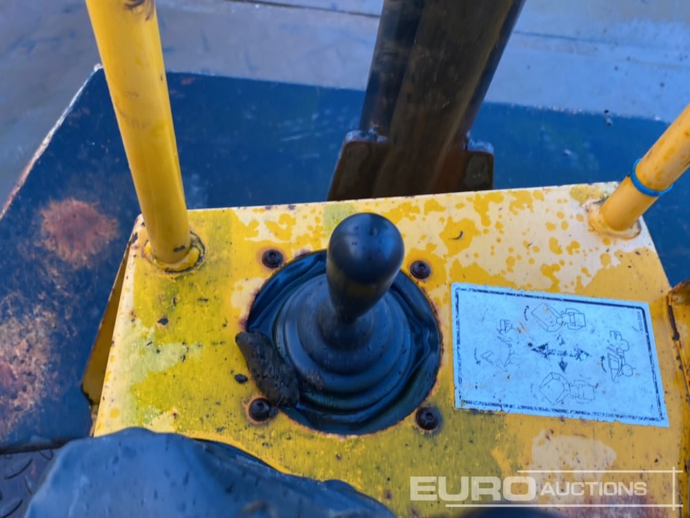 מיני מסיר פסולת 2015 JCB 6TST: תמונה 25