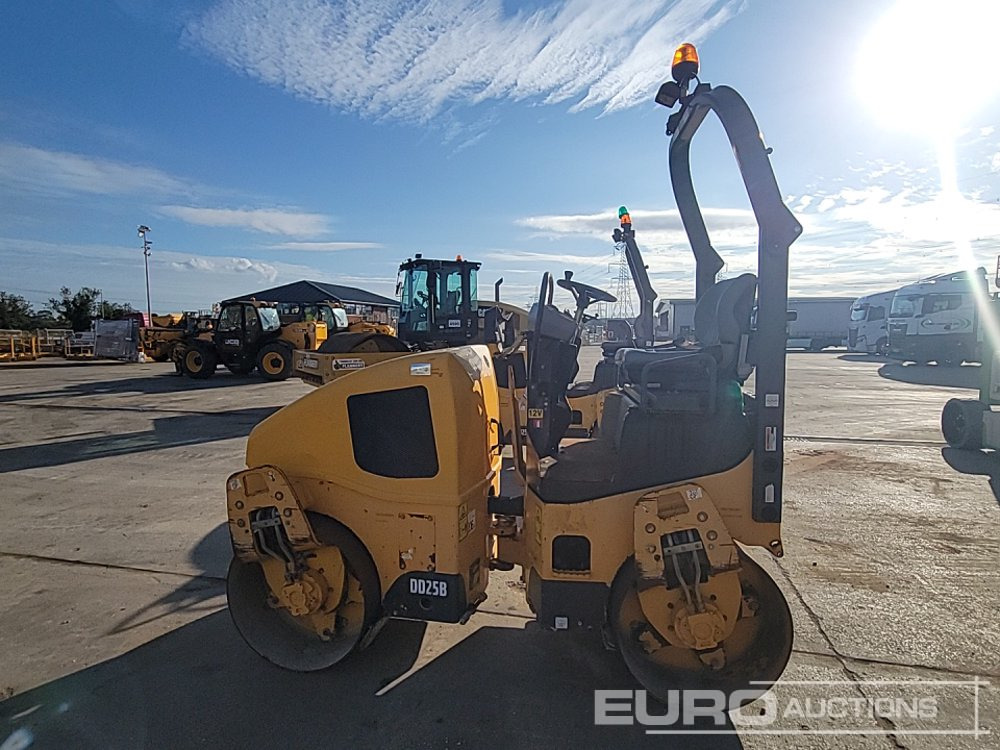 2015 Volvo DD25B - רולר כביש: תמונה 2 2015 Volvo DD25B - רולר כביש: תמונה 2