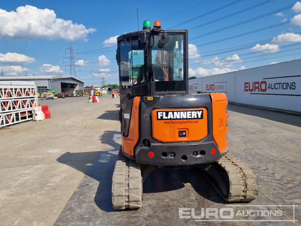2016 Hitachi ZX55U-5A - מיני מחפר: תמונה 4 2016 Hitachi ZX55U-5A - מיני מחפר: תמונה 4