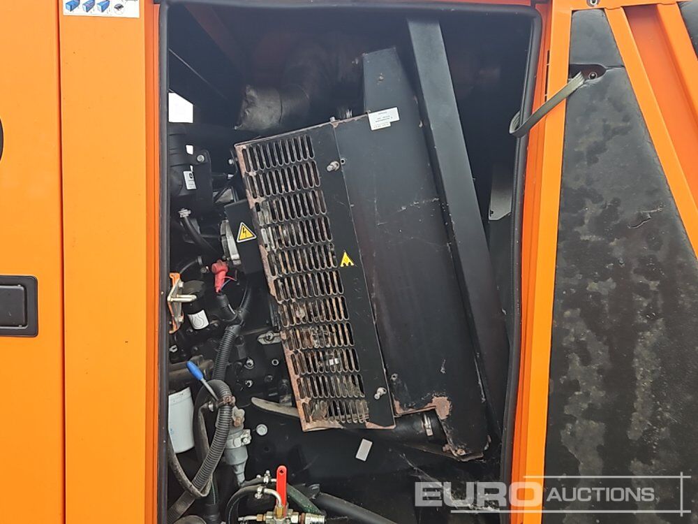ערכת גנרטורים 2016 SDMO R110C3: תמונה 18 ערכת גנרטורים 2016 SDMO R110C3: תמונה 18