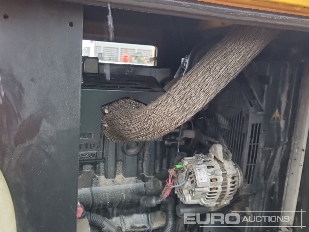 ערכת גנרטורים 2016 SDMO R33CS: תמונה 24