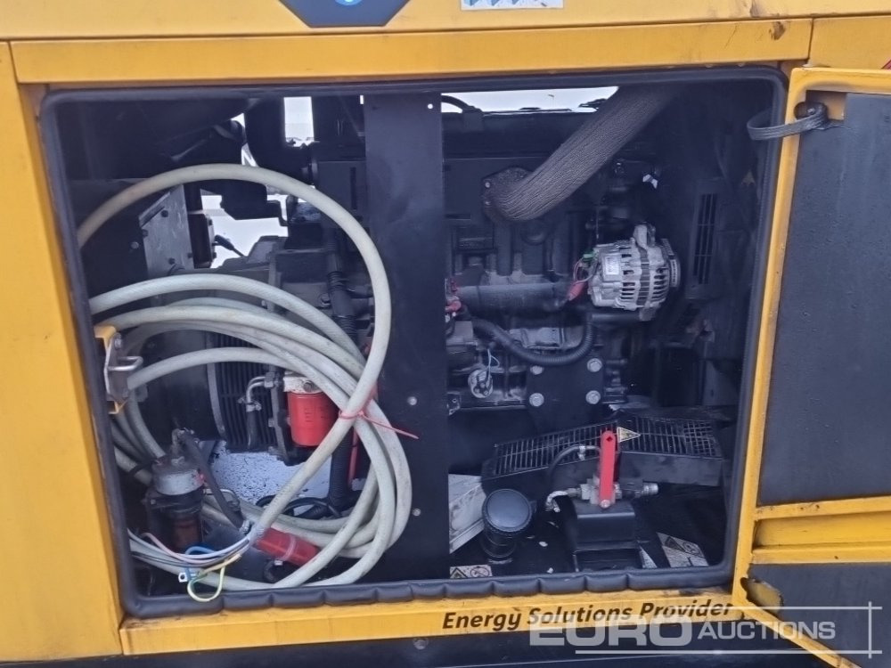 ערכת גנרטורים 2016 SDMO R33CS: תמונה 18