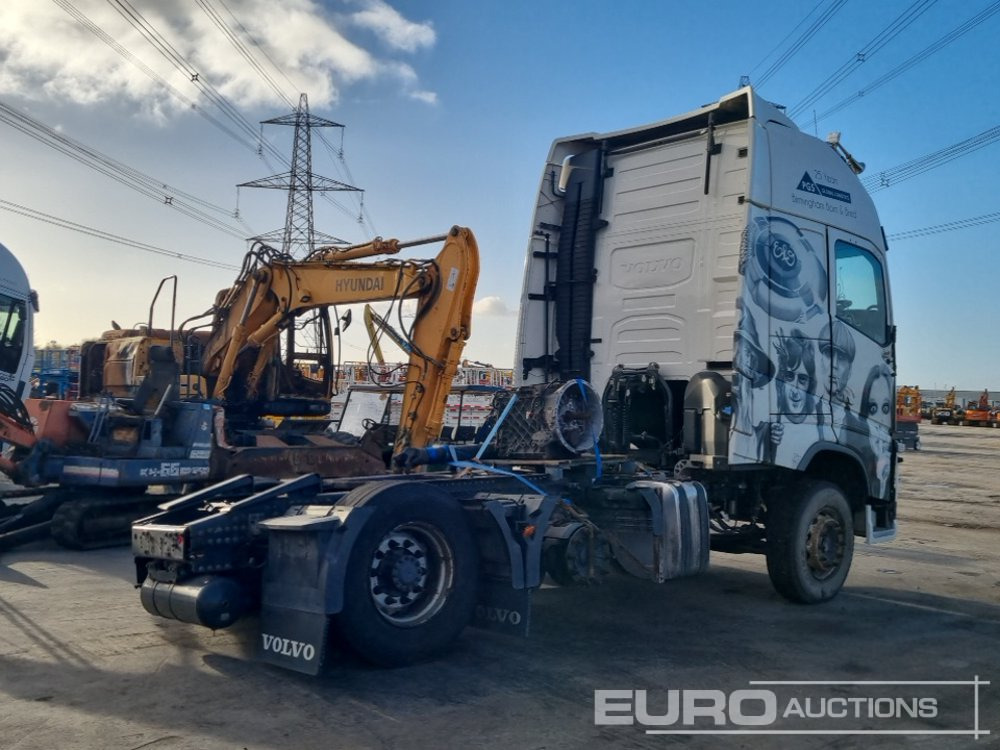 2017 Volvo 6x2 Mid Lift, 3 Way Camera, A/C, Automatic Gearbox - מכונות אחרות: תמונה 5 2017 Volvo 6x2 Mid Lift, 3 Way Camera, A/C, Automatic Gearbox - מכונות אחרות: תמונה 5