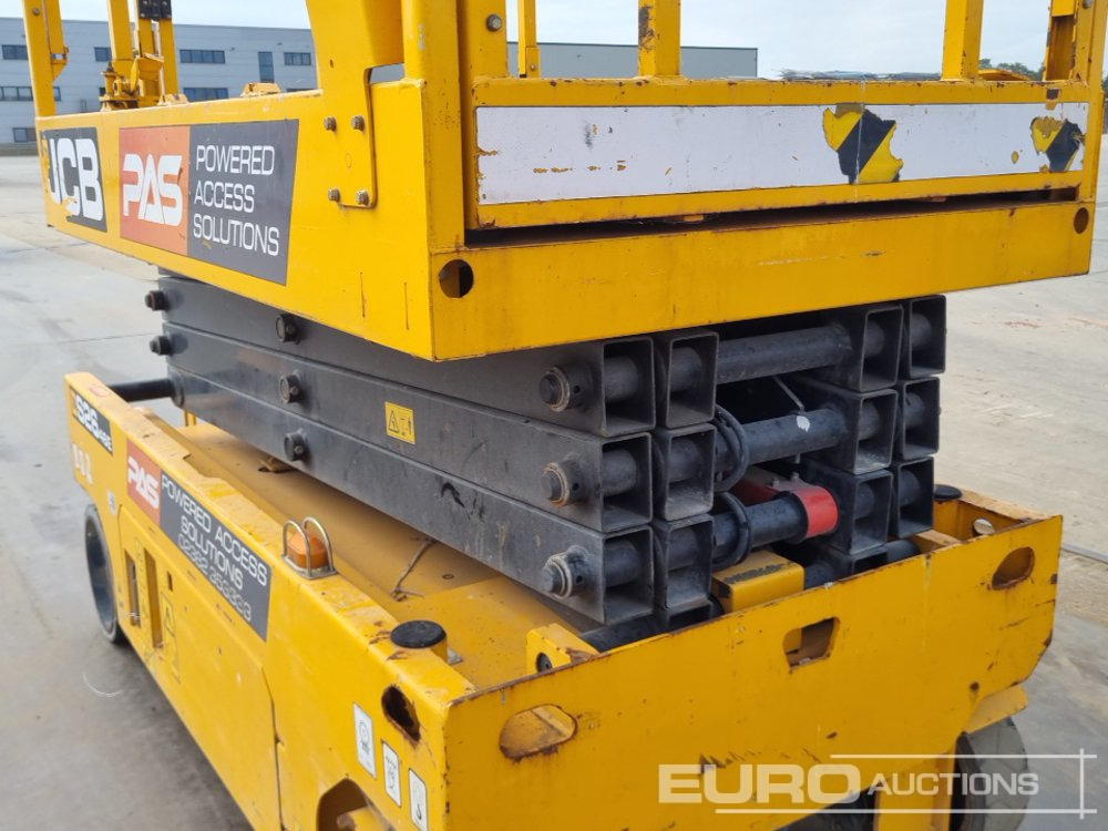 פלטפורמה אווירית 2018 JCB S2646E: תמונה 20