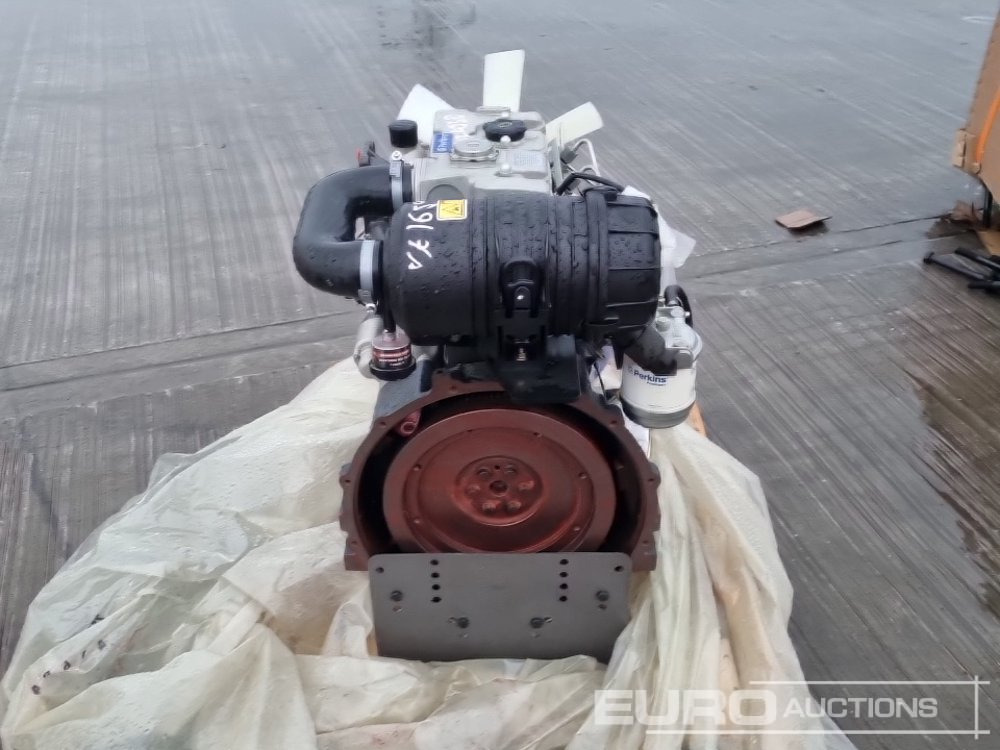 2018 Perkins 3 Cylinder Engine - מנוע: תמונה 4 2018 Perkins 3 Cylinder Engine - מנוע: תמונה 4
