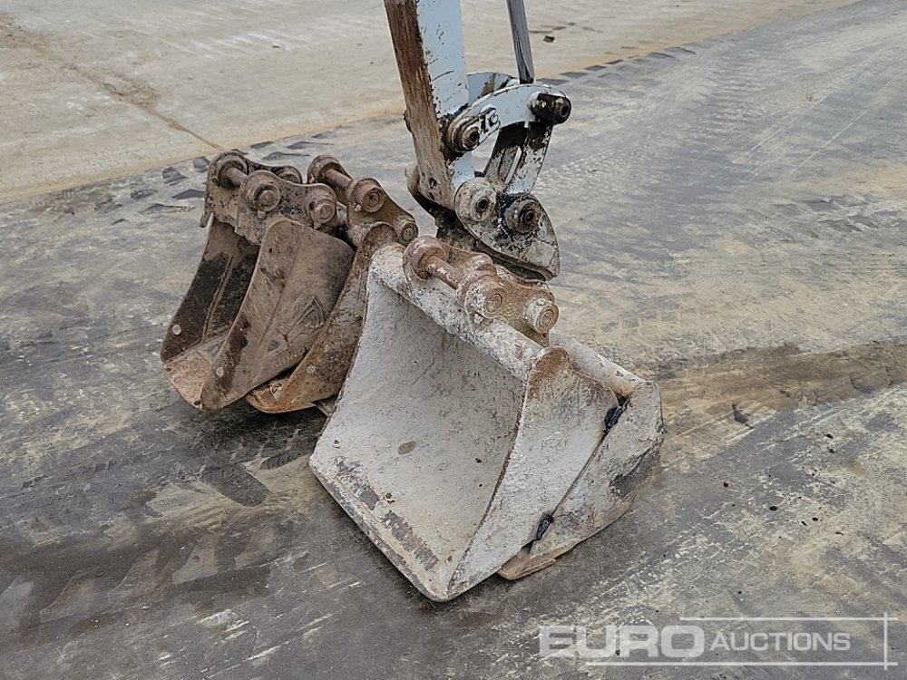 מיני מחפר 2018 Takeuchi TB216: תמונה 23