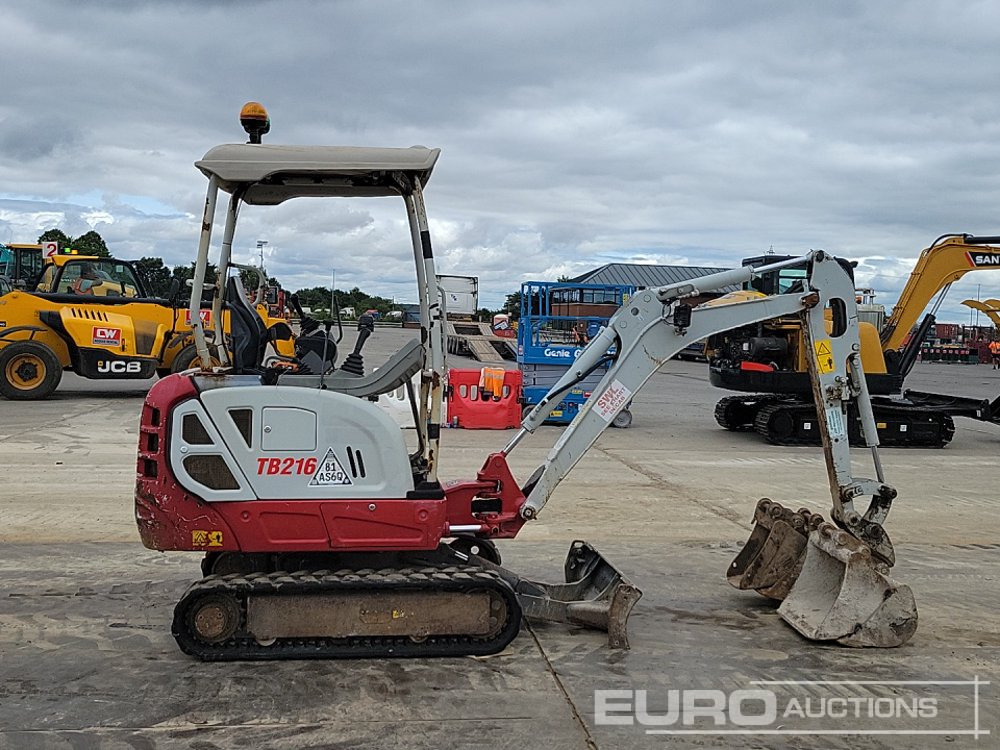 מיני מחפר 2018 Takeuchi TB216: תמונה 6