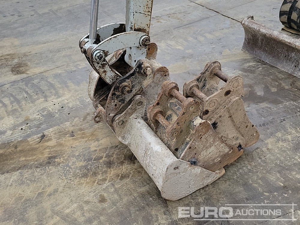 מיני מחפר 2018 Takeuchi TB216: תמונה 21