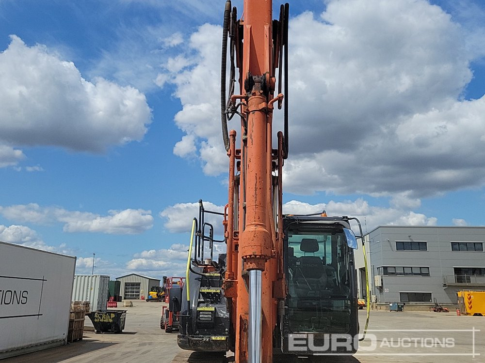 מחפר סורק 2019 Hitachi ZX135US-6: תמונה 24