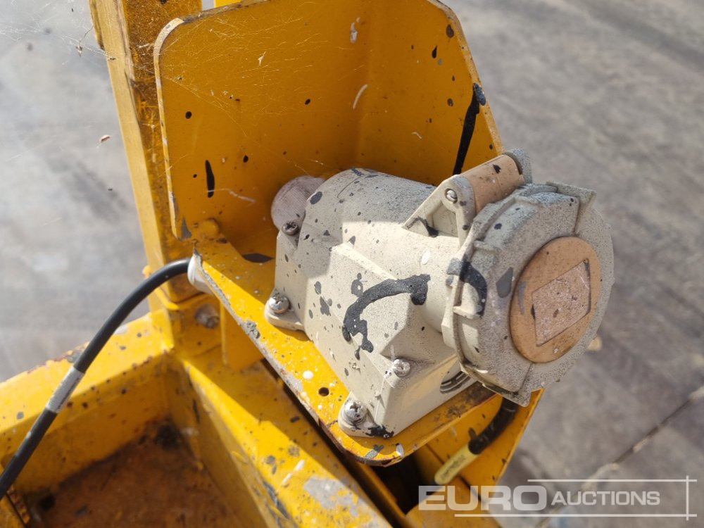 פלטפורמה אווירית 2019 JCB S2632E: תמונה 26