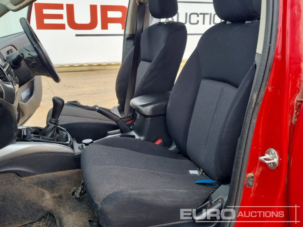 טנדר 2019 Mitsubishi L200: תמונה 21