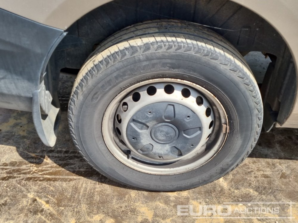 כלי רכב מסחרי 2020 Ford Transit Custom 300: תמונה 14