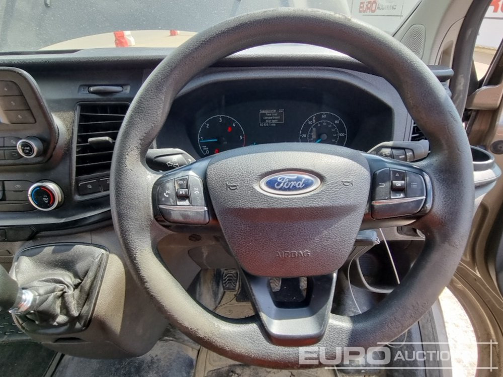 כלי רכב מסחרי 2020 Ford Transit Custom 300: תמונה 31