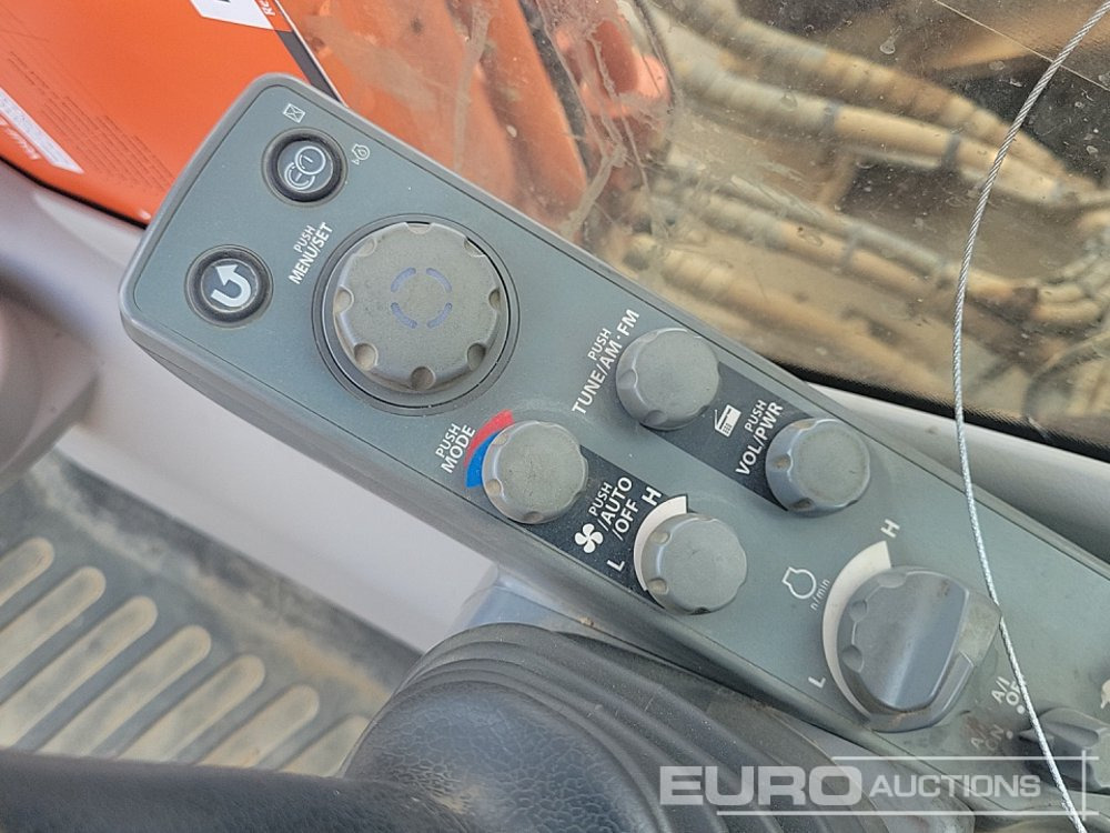 מחפר סורק 2020 Hitachi ZX210LC-6: תמונה 42
