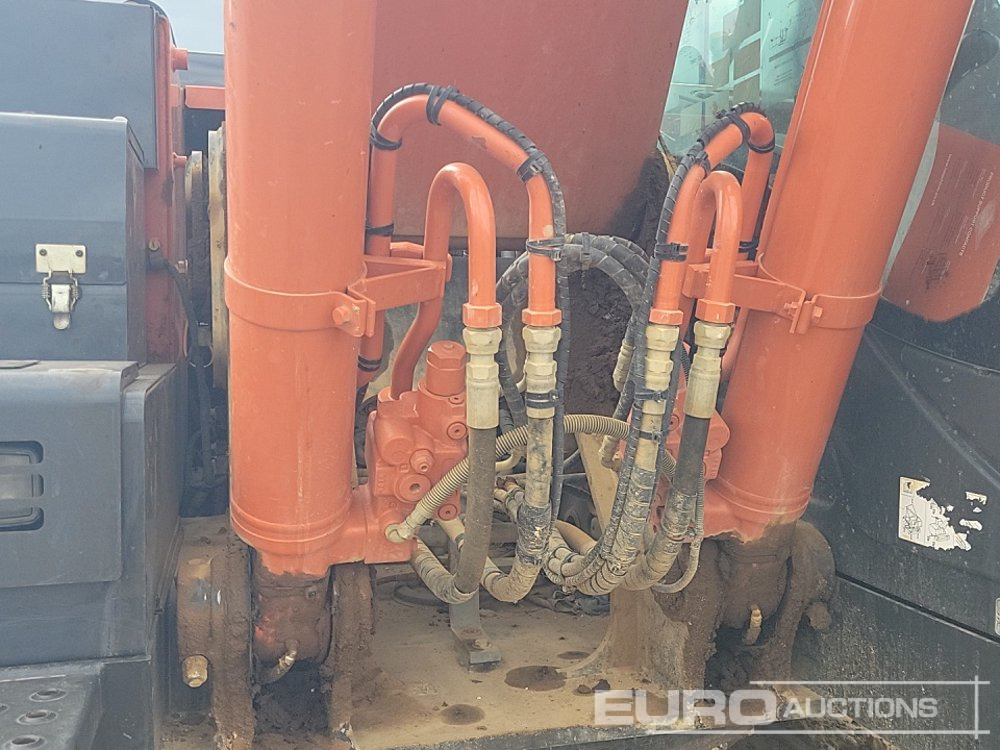 מחפר סורק 2020 Hitachi ZX210LC-6: תמונה 25