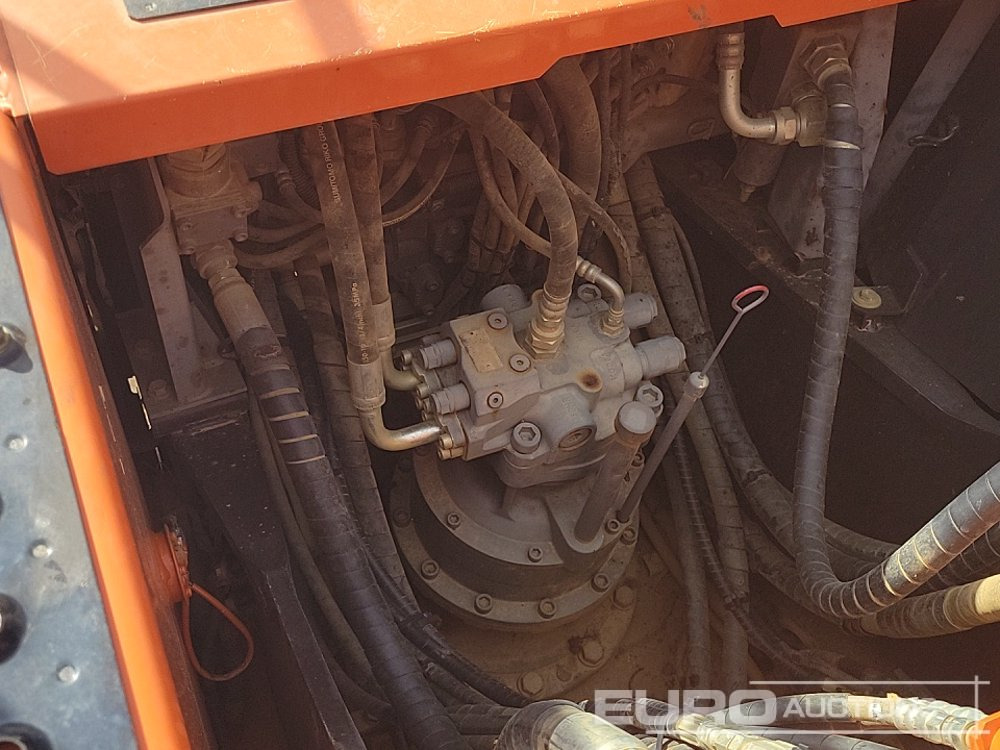 מחפר סורק 2020 Hitachi ZX210LC-6: תמונה 32