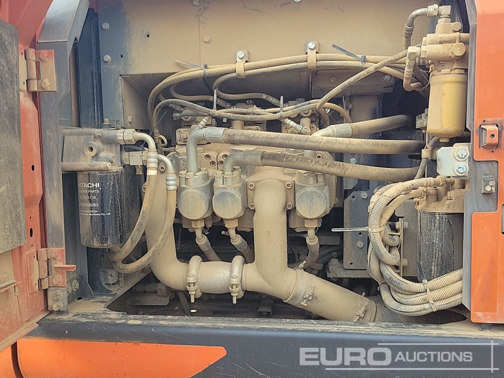 מחפר סורק 2020 Hitachi ZX210LC-6: תמונה 26